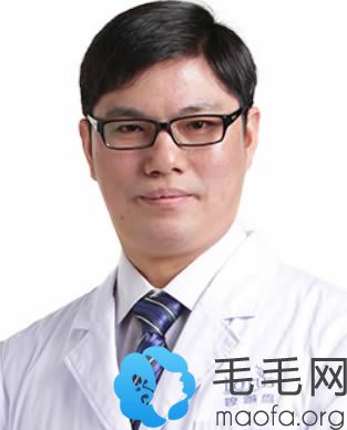 深圳碧莲盛植发医生曹国荣主任照片 深圳碧莲盛植发医生曹国荣主任照片