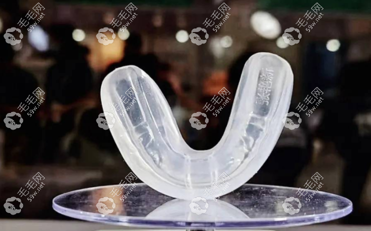 乌鲁木齐市淑云口腔采用的ETA矫治器