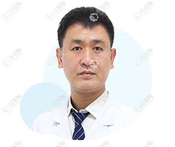 太原碧莲盛植发医生朱世伟