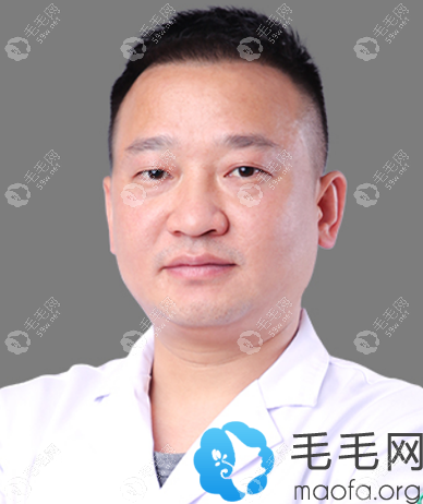 黃永興（上海華美毛發(fā)移植中心主任）