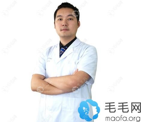 哈尔滨瑞丽诗专业植发医生童靖