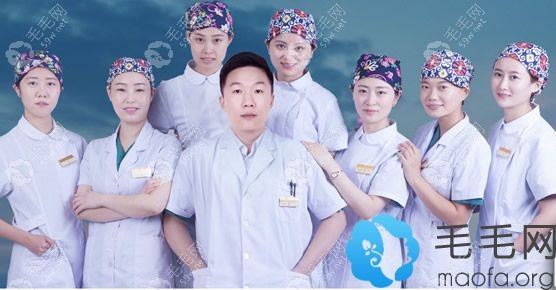 郑州华领植发医生