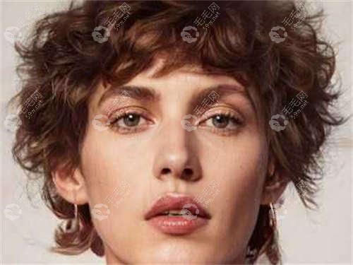 重庆男生植眉一般多少钱?速看重庆口碑医院男士植眉价格表