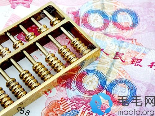 植發(fā)手術(shù)多少錢？怎么計(jì)算植發(fā)費(fèi)用？