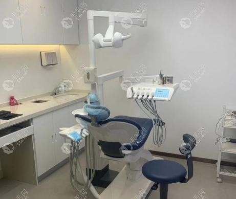 中瑞迈维口腔属于中高端档次