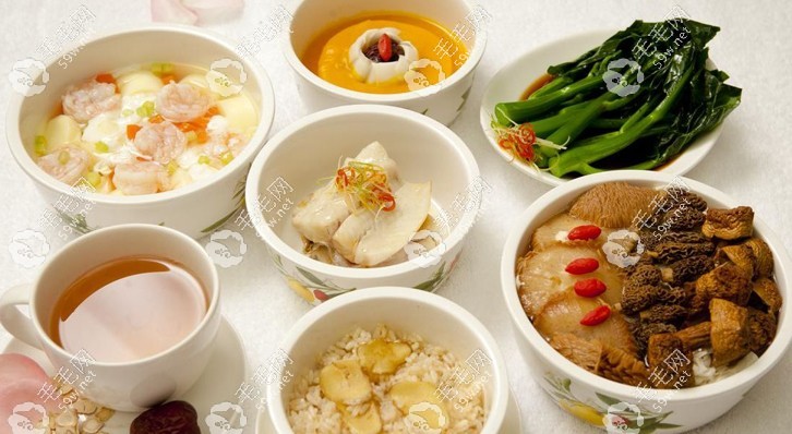 脫發(fā)吃哪三種維生素？