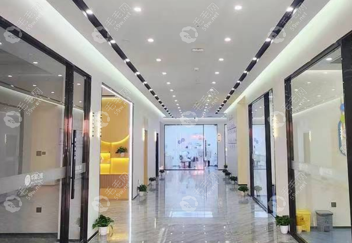 泌陽(yáng)華瑞口腔地址位置便利，規(guī)模可觀