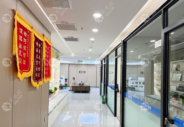 乌鲁木齐品杰口腔门诊部医生团队.jpg 乌鲁木齐品杰口腔门诊部医生团队.jpg