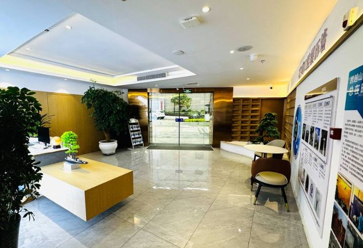 毕节花贝口腔种植牙技术与医生团