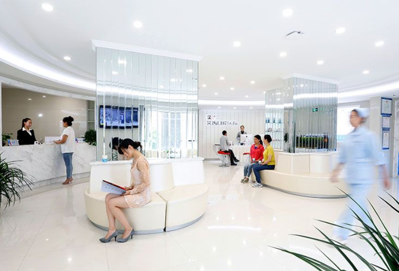 银川艾齿口腔是正规的吗？兴庆区二级资质认证，种植牙2888元起，院长亲诊