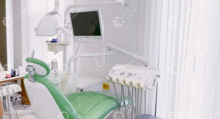 青岛华颐口腔诊室