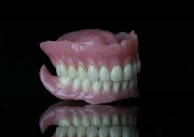 成都哪家口腔医院能做吸附性义齿？2025本地排名前五名单出炉（附每家技术特点）