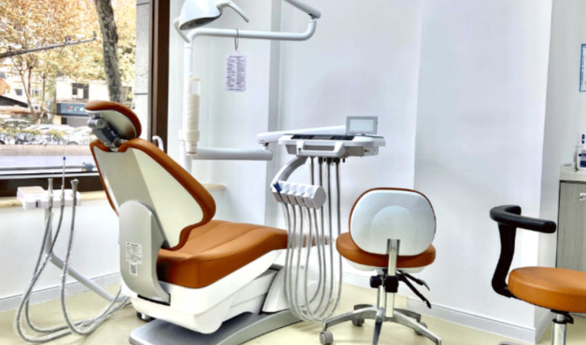 成都医大口腔医院是莆田系吗？背景调查结果