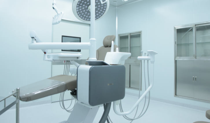 鞍山德立联合口腔种牙医生怎么样？