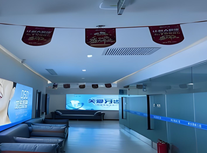 大连国诚口腔镶烤瓷牙贵不贵呀？二氧化锆等不同材质收费标准大揭秘