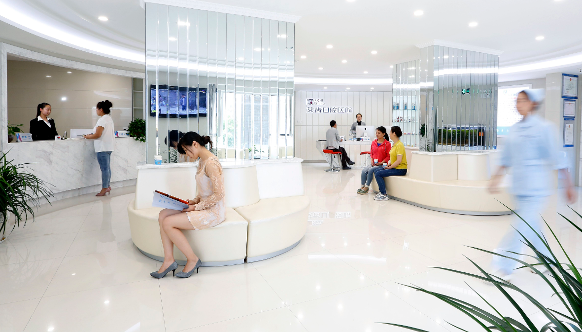 医院收费在当地属于中等水平