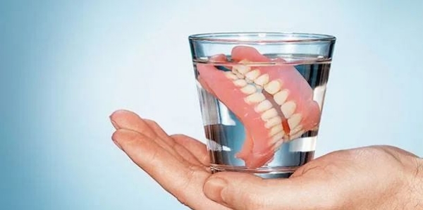 济南镶牙价格及选择建议