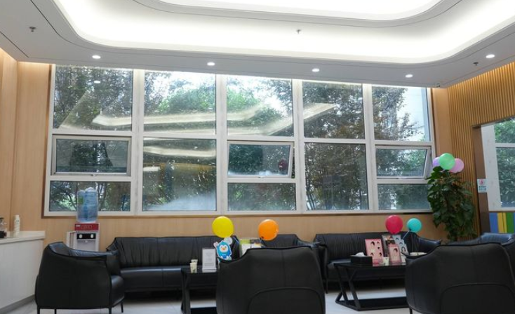 德阳新桥口腔医院医生团队与技术实力