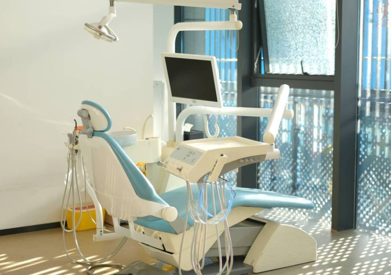 德阳新桥口腔医院收费标准参考