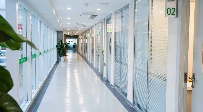 郑州唯美口腔和植得口腔价格策略对比