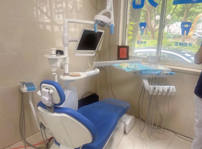 尤旦口腔上海有几个有名的医生？团队实力介绍