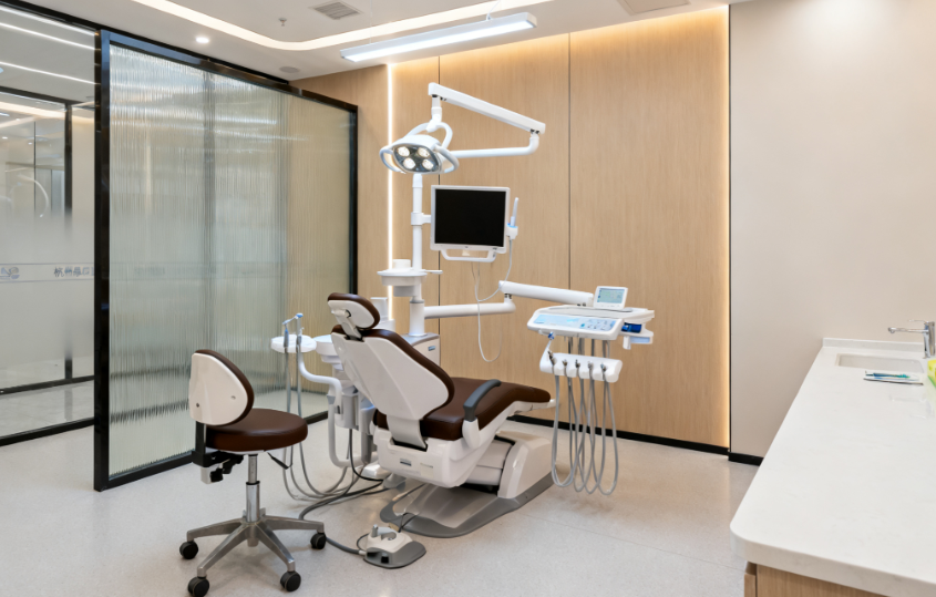 深圳西西口腔是连锁店吗？2025最新探店：3家分院统一价，种植牙6980元省40%