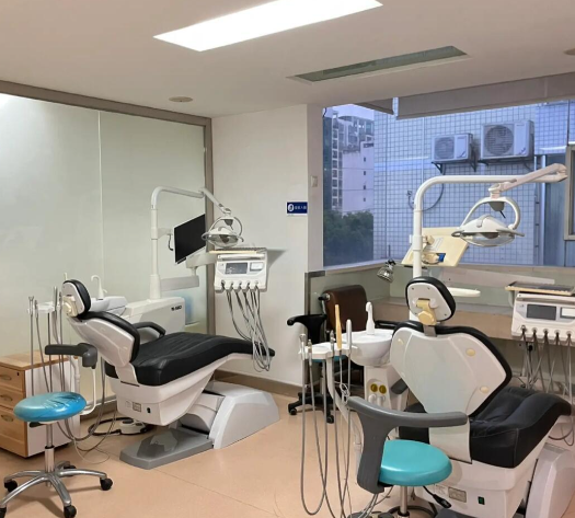 南昌泰康拜博口腔种牙医生团队推荐