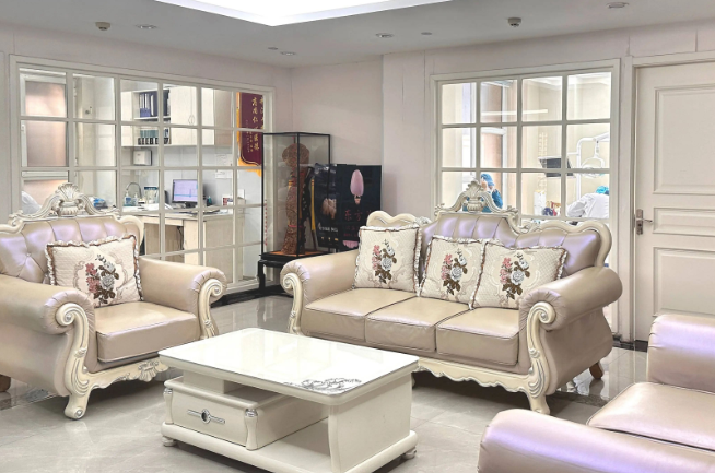 三、济宁忆美口腔安心看牙加码：收费透明 + 交通便利，就诊无顾虑