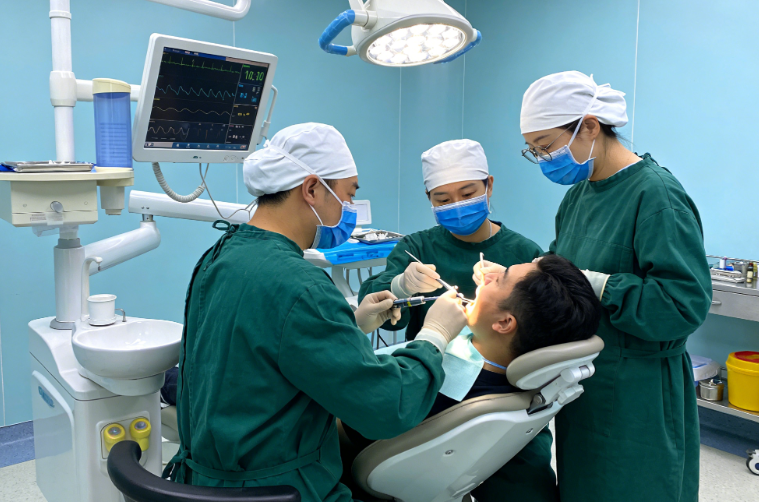 厦门鼎豪口腔医院医生团队介绍