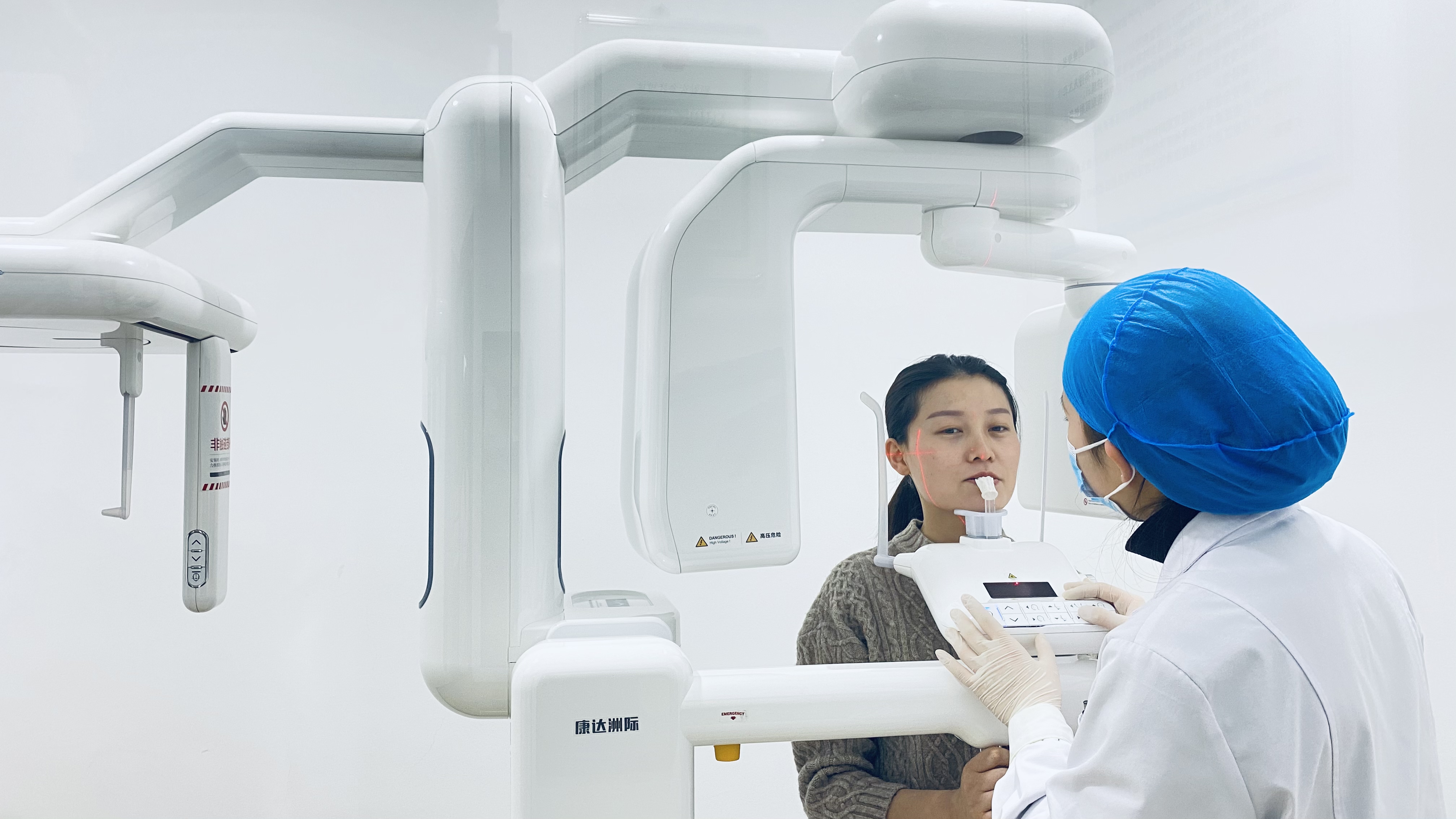 二、云浮拜伦口腔医生团队与就诊攻略