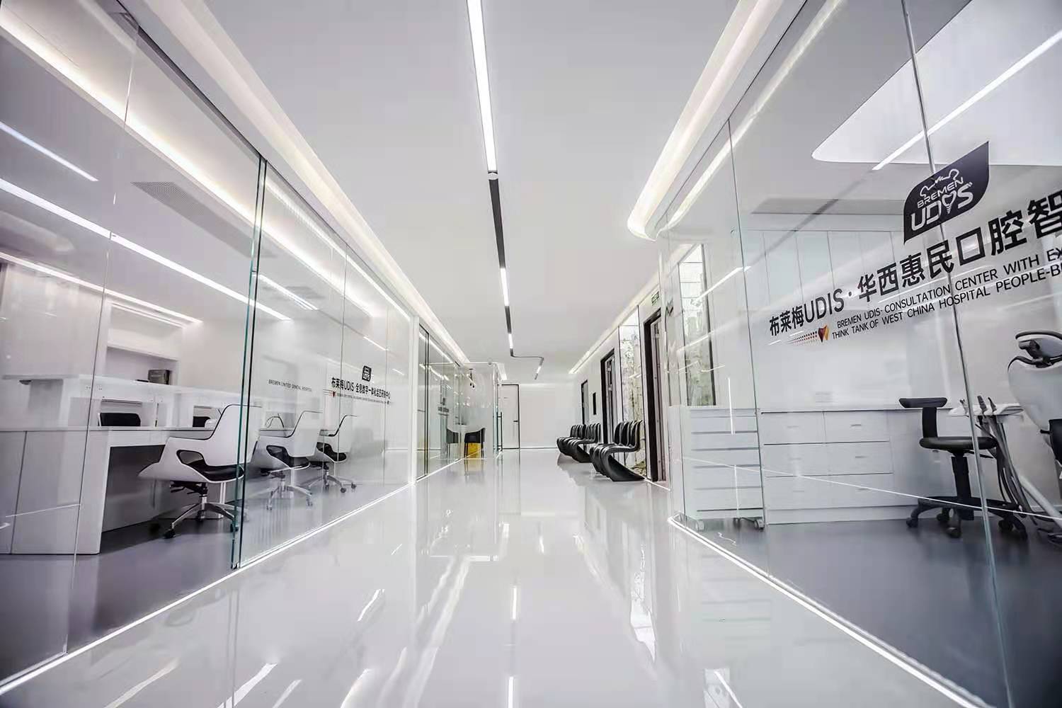 核心种植医生都是德国种植学会（DGZI）认证