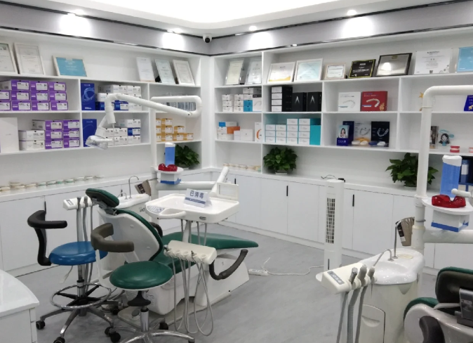 邵阳雅贝康口腔种植牙费用构成解析