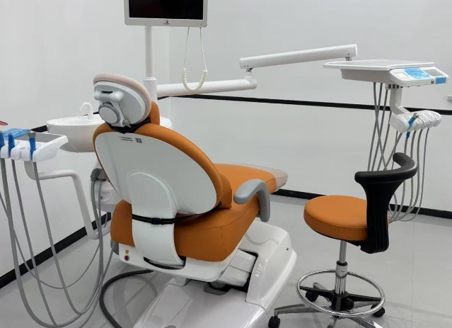 三、信阳牙博仕口腔种植牙价格的优势体现www.59w.net