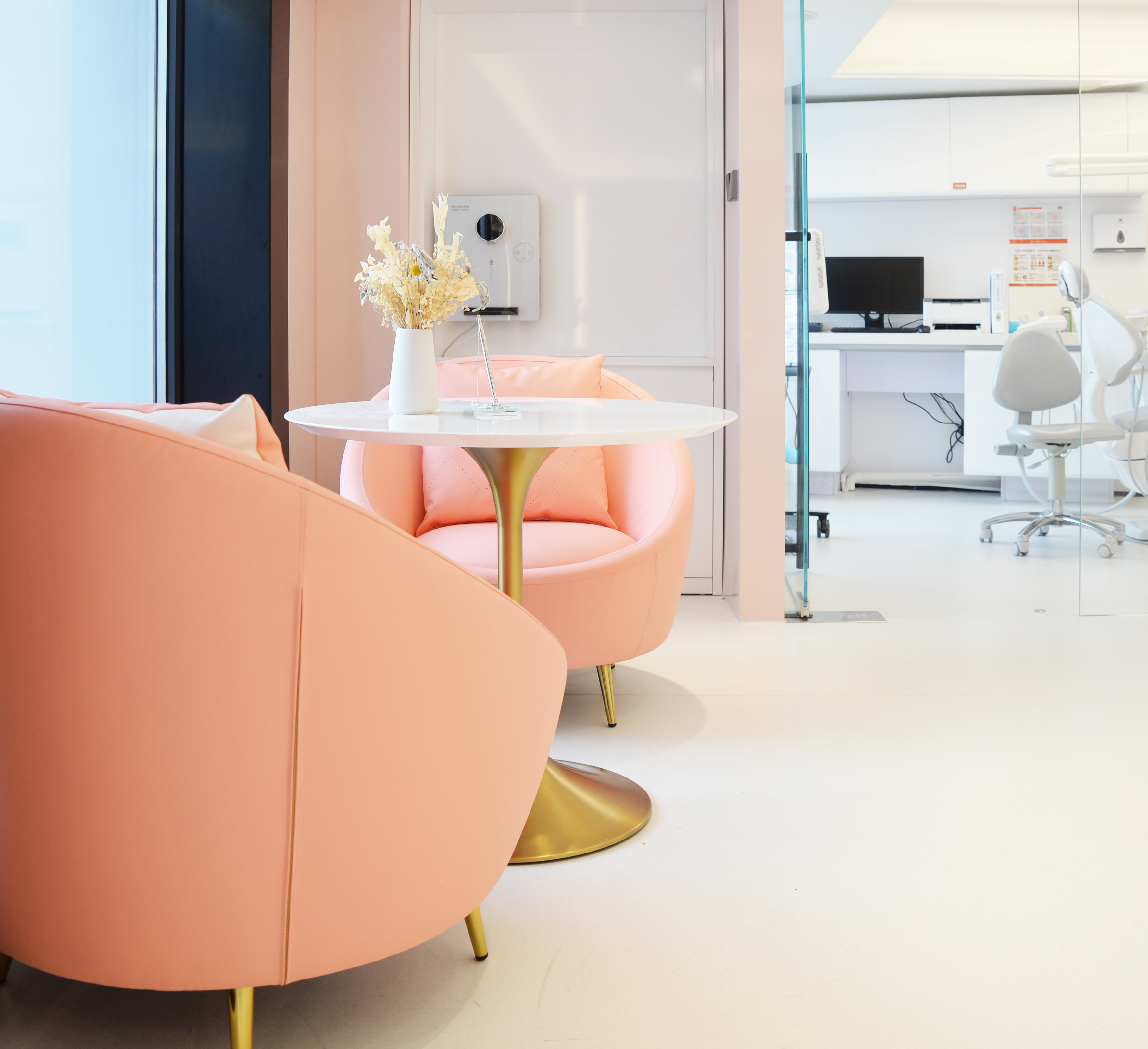 二、北京整齐娃娃口腔核心优势：不止交通便利，实力更靠谱