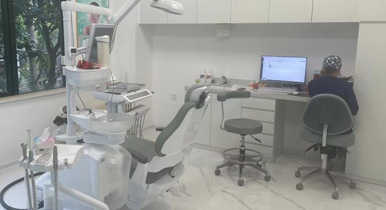 四、清远粤美口腔种牙的性价比评估