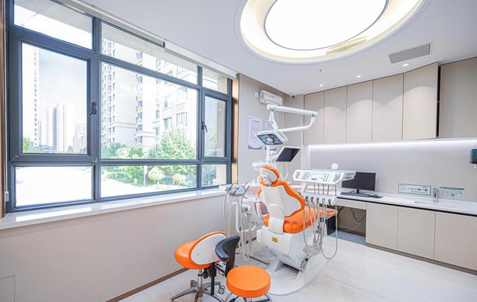 二、乌鲁木齐皓德科泰口腔医生团队，专门诊疗保驾护航