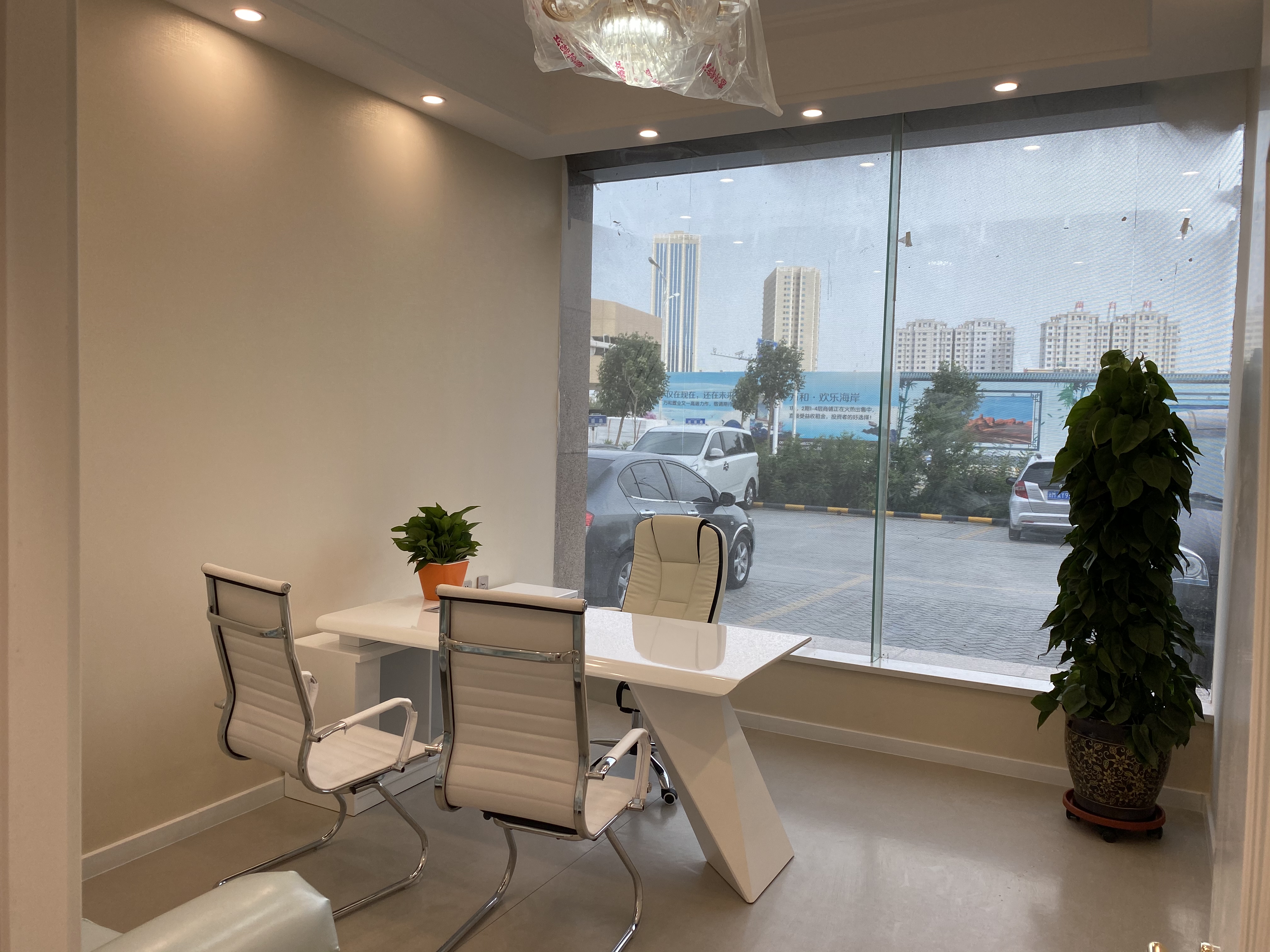 二、库尔勒民营机构周末接诊测评，从拔牙到正畸全覆盖