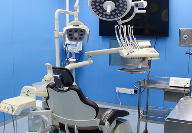 5. 昊洋口腔诊所｜微创种植医生