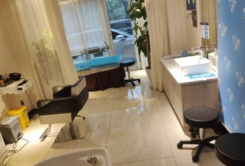 杭州碧莲盛植发还提供术后养护