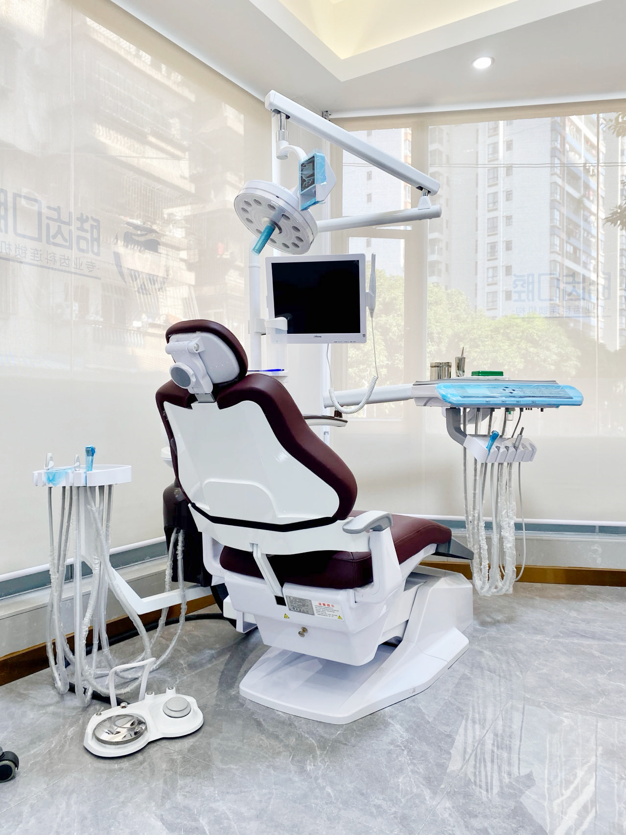 二、选择儿童牙科的关键考量因素