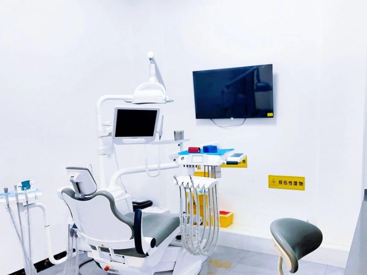 三、保定1+1口腔种植牙优惠及注意事项