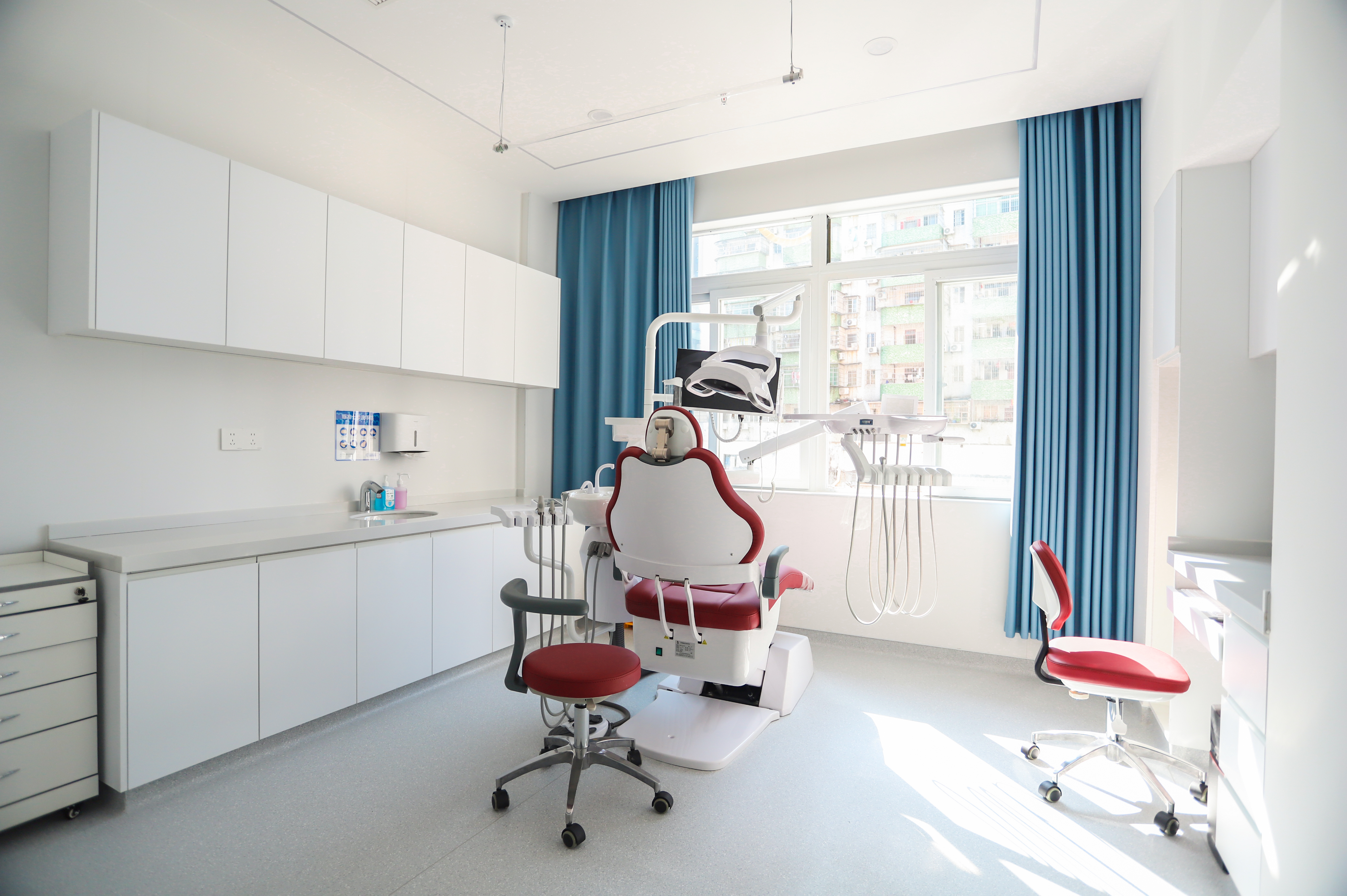 珠海贝澳口腔核心医疗团队与技术特色