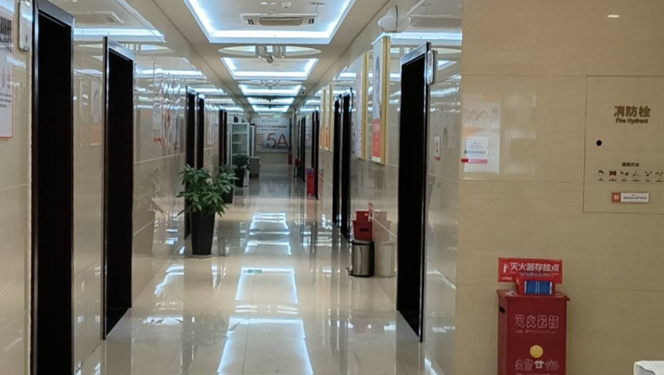 郑州天后口腔优惠价格表：种植牙套餐2980元起，隐形矫正9800元起还有免费检查