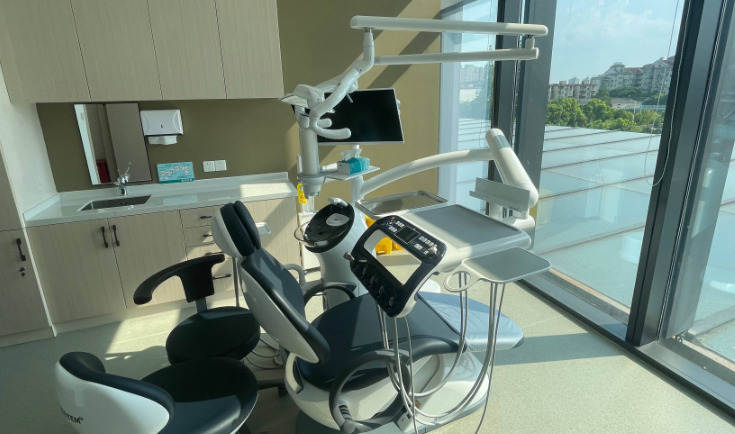 上海迈维口腔好一点医生有哪些：综合治疗医生