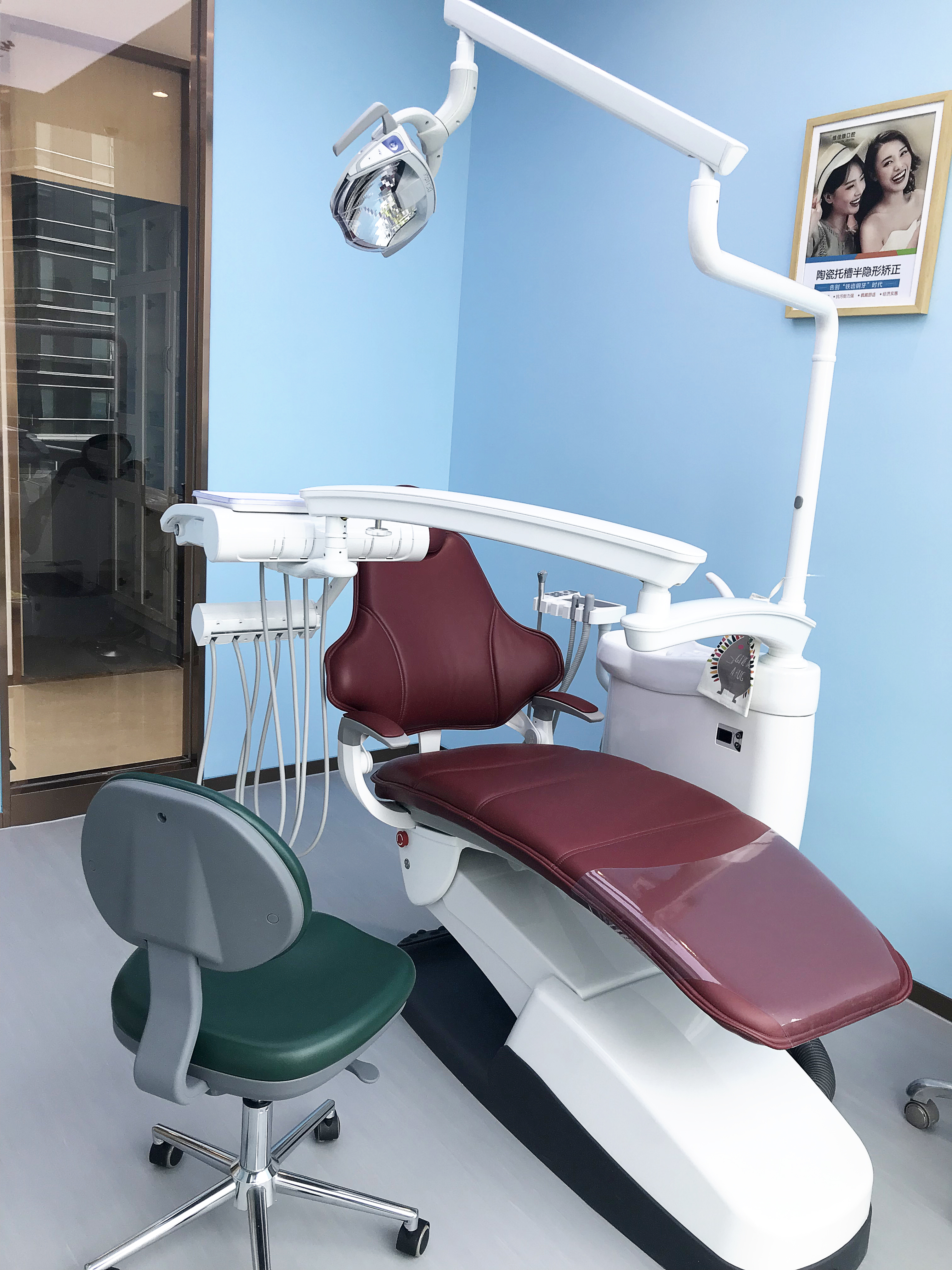 一、维佳康口腔上海有多少家:门店数量解析