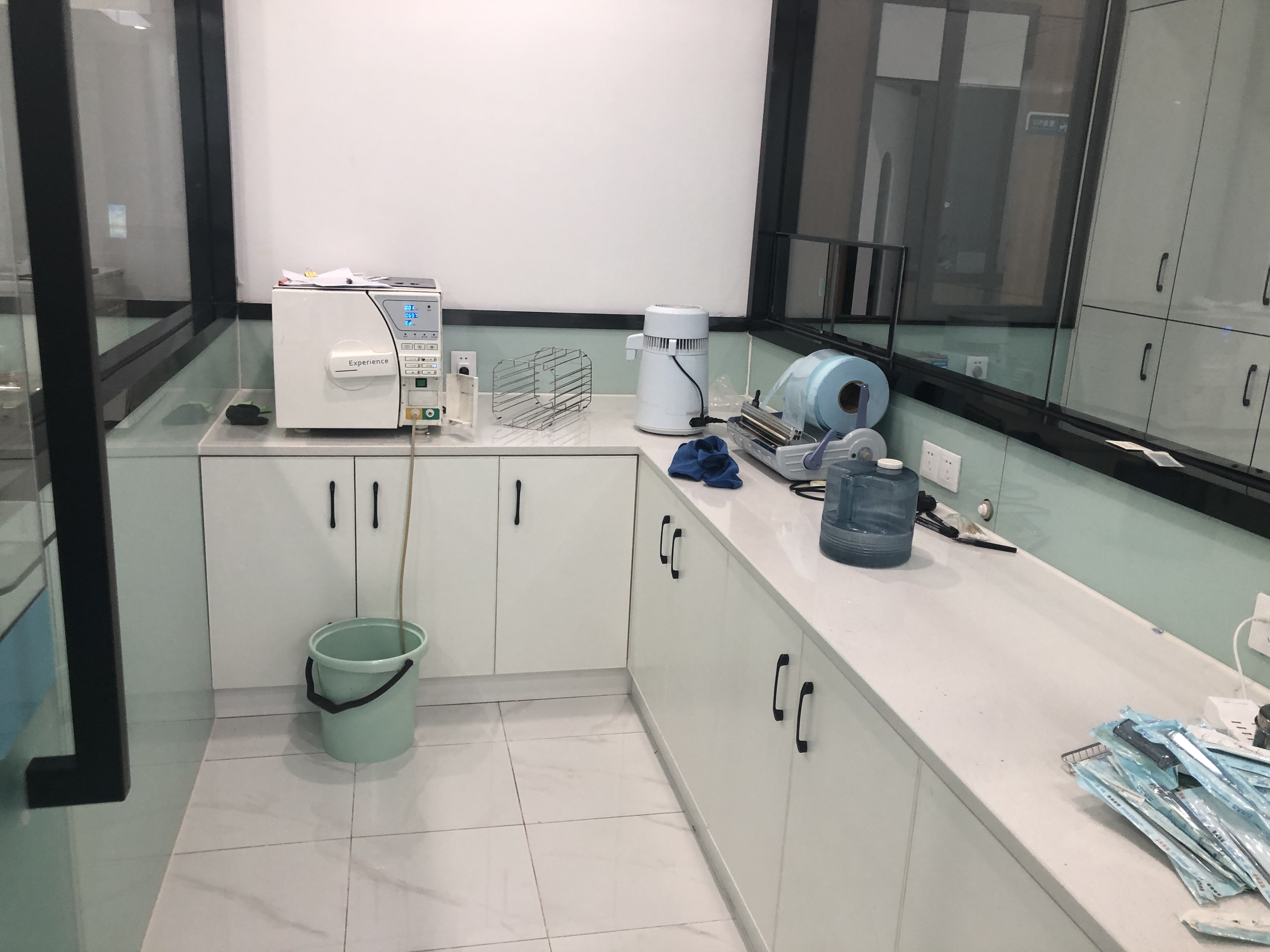 达州达康口腔诊所的医生团队与设备配置