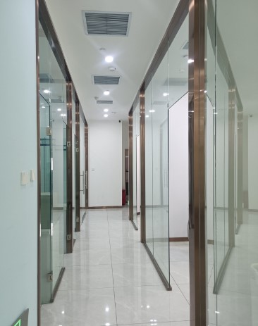 二、乌鲁木齐海虹口腔中山路店详细交通指引（参考真实地图，稳准无虚构）