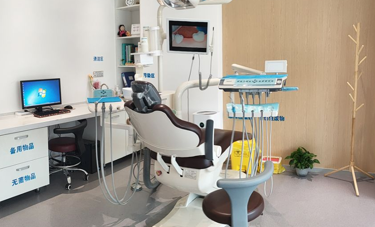 二、长春诺贝尔口腔医生团队资质与特色