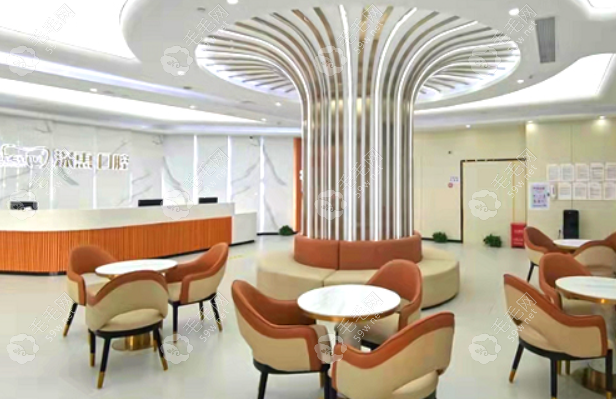 惠州深惠口腔医院做吸附式假牙吗？附详细价格表+医生团队介绍+预约方式