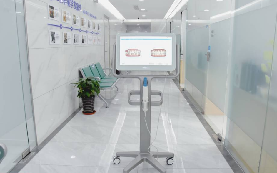 三、种植体品牌对皓德口腔种植牙价格表的影响